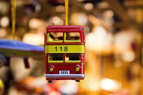 玩具,铁皮玩具,卡通动漫人物,玩具,怀旧电车,玩具巴士作为圣诞节礼物