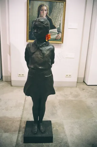 雕像,中山装,人物特写,武士俑,大衣,先锋女孩雕塑