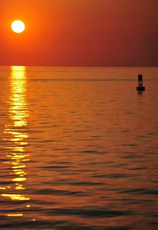 日落，水，海洋，浮标，黄昏，天空，反射