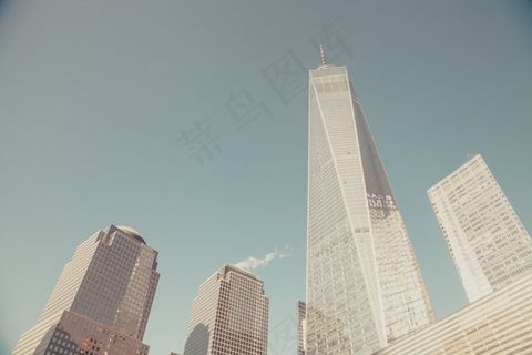 建筑,居民楼,椅子,屏幕截图,卡通动漫人物,透视的低角度视图