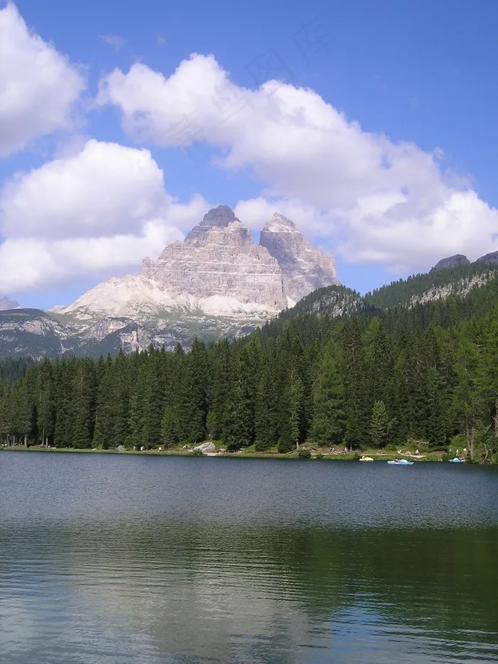 三津嫩，拉瓦雷多，米苏里纳，贝卢诺，白云岩