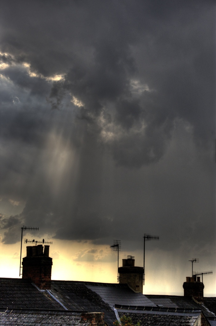 烟囱，天气，天空，云，屋顶，阳光