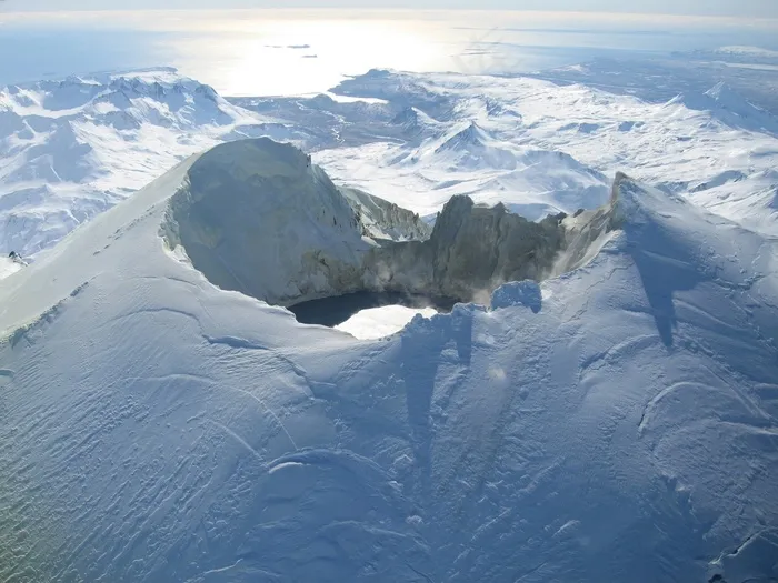 Chiginagak山，火山，山，阿拉斯加，雪，天空