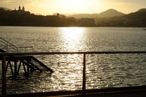 港口，海上景观，圣塞瓦斯蒂安，日落