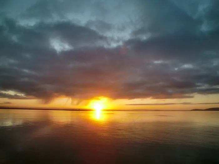 日出，Morgenrot，海，云