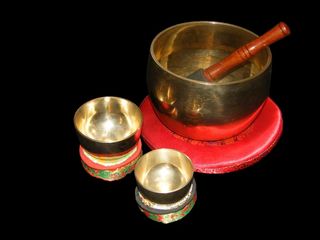 唱歌碗，Schlegel，枕头，红色