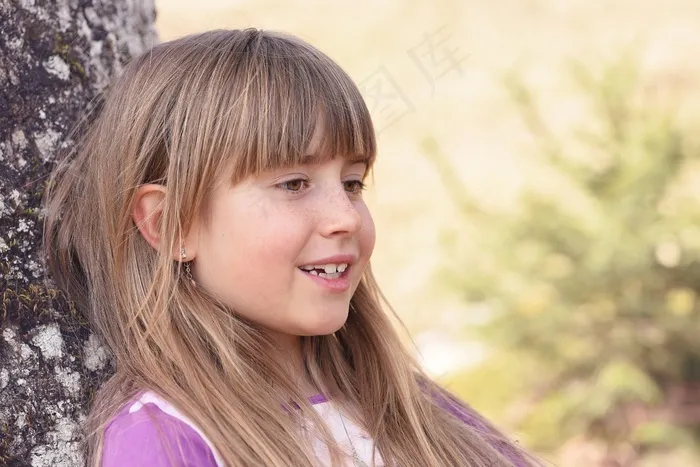 人类，儿童，女孩，脸，漂亮，金发，长长的头发