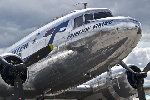 螺旋桨飞机，飞机，DC-3