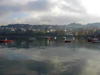 Barallhobre，葡萄牙，镇，建筑物，湖，水