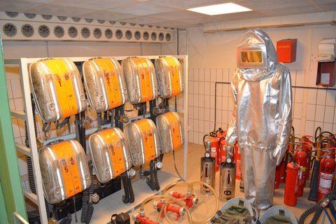 *地堡，阿尔威勒，总理