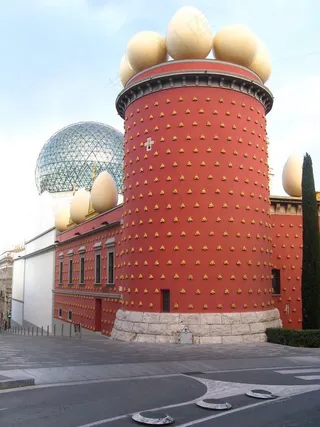 建筑,剧院/博物馆/礼堂,烟筒,寺塔,储存罐,达利剧院和博物馆