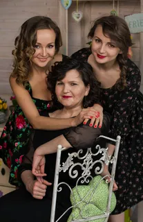 家庭，幸福，姐妹