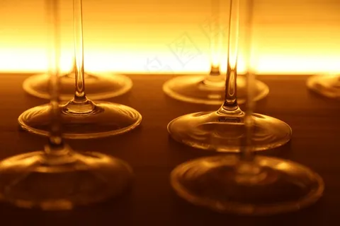 玻璃，眼镜，餐厅，饮料，酒杯，酒