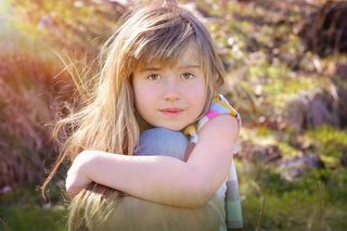 人类，儿童，女孩，金发，长长的头发，脸，出，自然