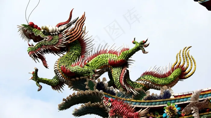 爬行动物,工艺品,图画,工笔画,卡通动漫人物,屋顶上的龙雕像