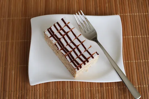 Esterhazy Schnitte，奶油切片，甜点