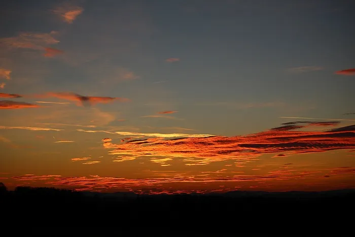 日落，傍晚的天空，红色，余辉，Abendstimmung