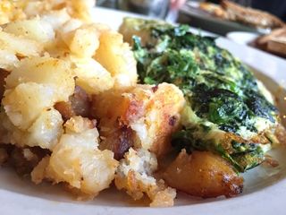 早餐，鸡蛋，菠菜，食品，膳食，鸡蛋，盘子