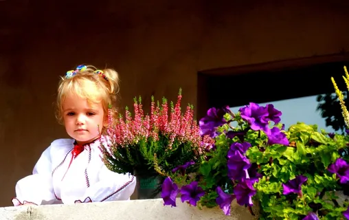 儿童，女孩，传统，农妇，鲜花，阳台