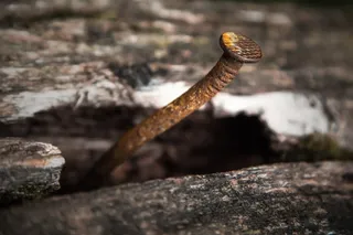 钉子，弯曲，不锈钢，旧，生锈，风化