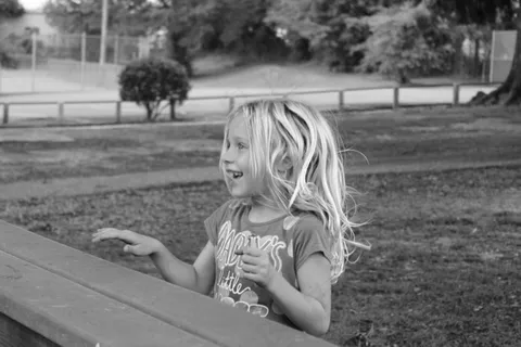 女孩，快乐，微笑，年轻，女性，性格开朗，喜悦