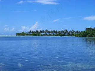 天堂，蔚蓝的大海，云，晴朗的天空