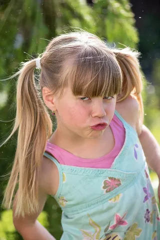 人，人类，儿童，女孩，金发，辫子，脸，意见