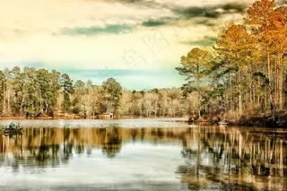 格鲁吉亚，湖泊风景，水机，文家，船，森林，树木，秋天