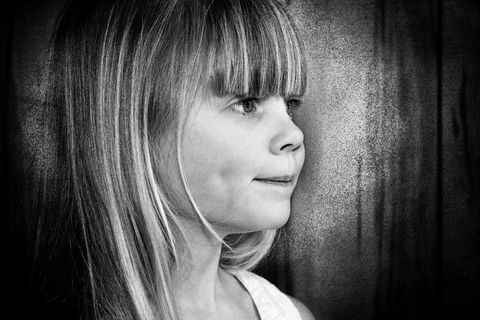 儿童，女孩，金发，长长的头发，脸，视图