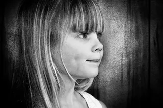 儿童，女孩，金发，长长的头发，脸，视图