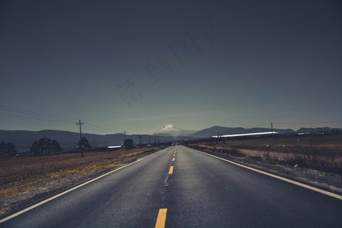 路，条纹，高峰