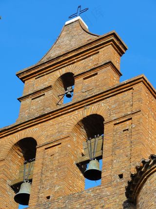 教堂，钟声，钟楼，文化遗产，村，天空，蓝色