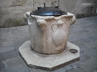 威尼斯，法院，韦尔斯