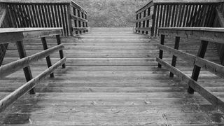 楼梯，木梯，完成，黑色和白色