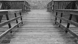 楼梯，木梯，完成，黑色和白色