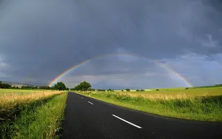 路径，彩虹，道路，天空，景观，地平线，云