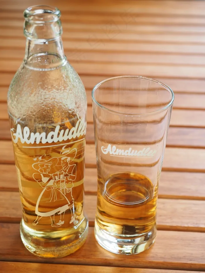 Almdudler，瓶，玻璃，饮料，柠檬水