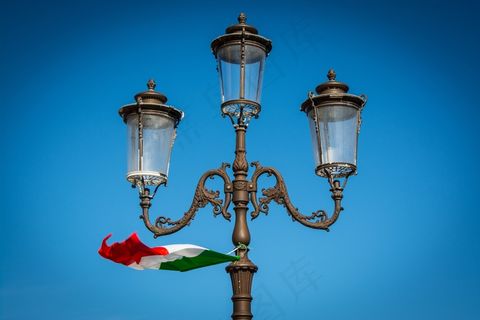 灯笼，路灯，灯，国旗，意大利，天空，蓝色