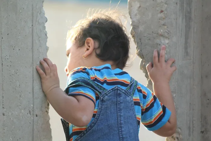 女孩，儿童，可爱，想知道，童年，困惑，蓝色
