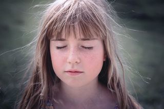 人，人的，女性，女孩，金发，长长的头发，脸