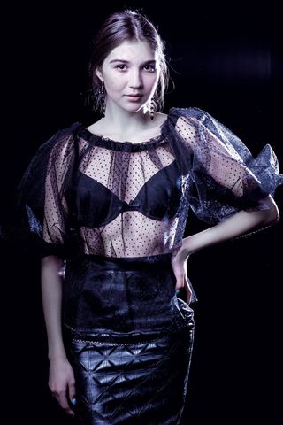 女孩，女子，连衣裙，网状，手，意见，女性