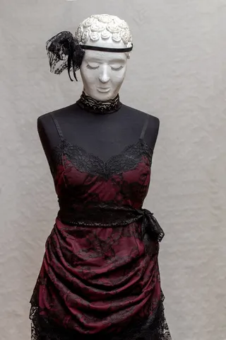 施耐德娃娃，肖像，穿衣服