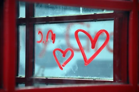 文字图片,吸塑招牌,沿街店面,led发光字,烤漆字,窗户上的红心