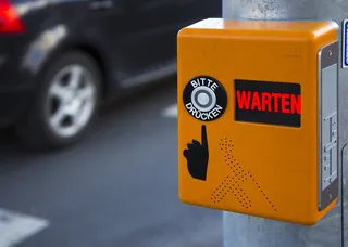 行人天桥，盲信号，斑马线，等待信号