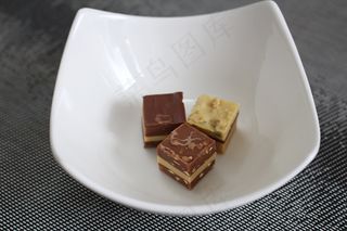 巧克力，巧克力，轻咬，糖果，巧克力果仁糖