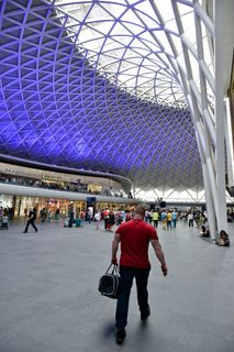 人，旅行者，屋顶，火车，火车站，站