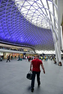 人，旅行者，屋顶，火车，火车站，站