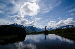 山，顶部，水，云，风景，视图