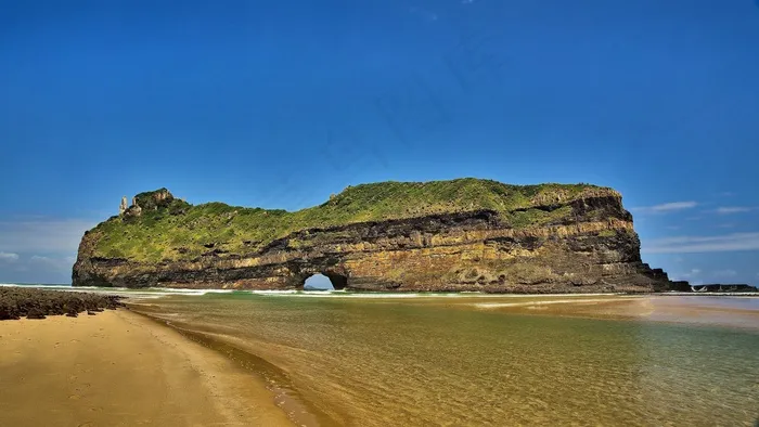 南非，咖啡湾，墙上的洞，山