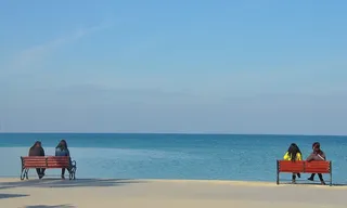 公园，长凳，座位，坐在，一对，海滩，大海，天空